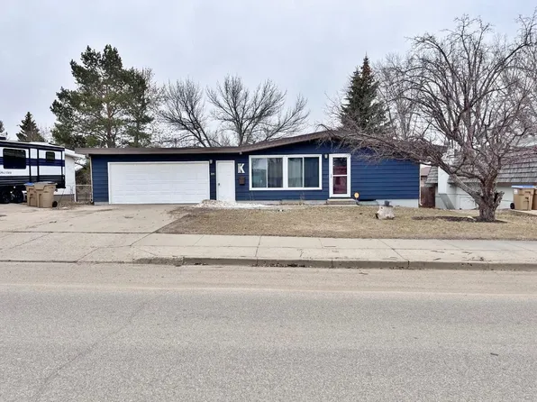 811 16th Ave SW, Minot, ND 58701