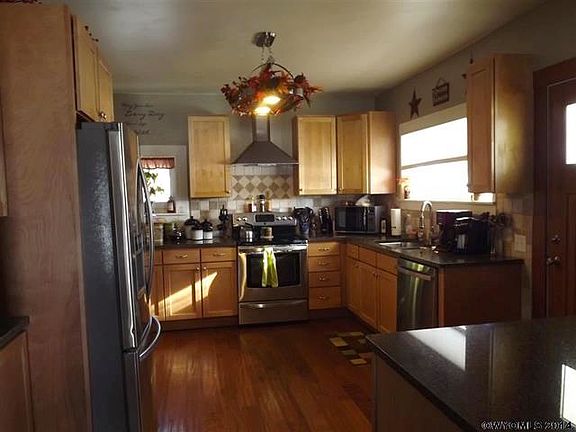 4th image of 211 N Carrington Ave