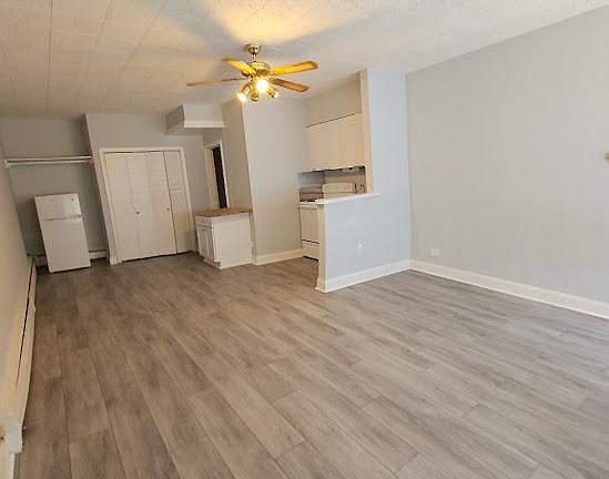 3rd image of 10006 S Kedzie Ave