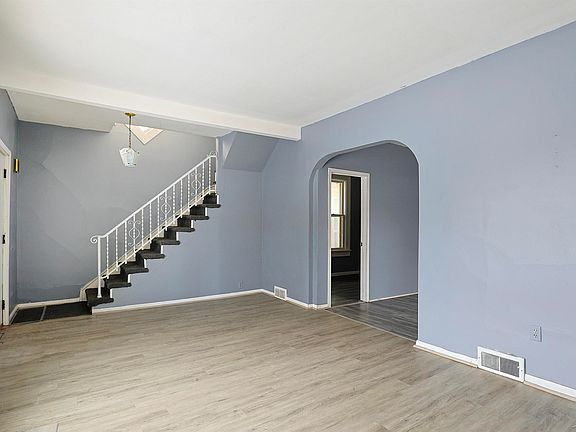 5th image of 1813 3rd St