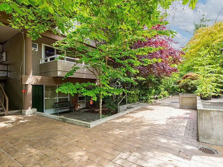 942 100th Ave NE #231 — Photo 6
