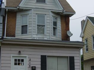 215 Lincoln Ave, Collingdale, PA 19023