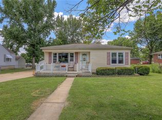 203 W Walnut St, Belton, MO 64012