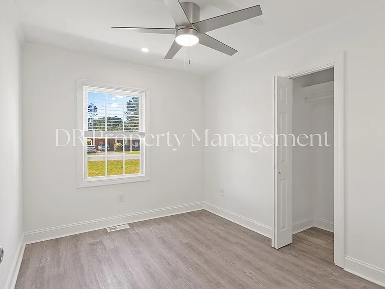 1708 Martin Luther King Dr — Photo 11
