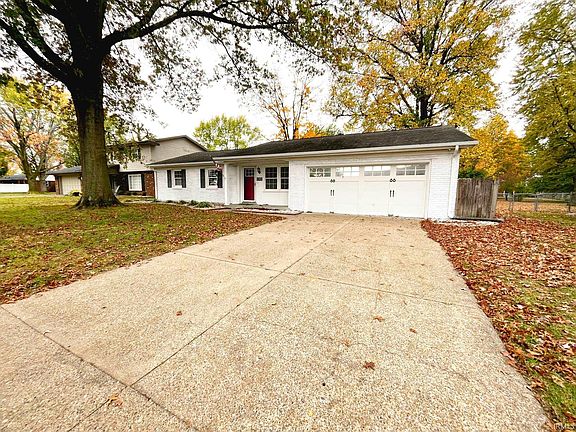 4th image of 2302 Saratoga Dr