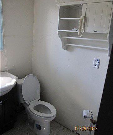 5th image of 1519 W Grace Ave