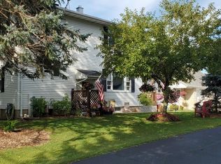 10014 N Granville Rd, Mequon, WI 53097