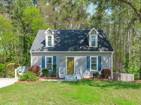 717 Habersham Pl, Raleigh, NC 27610