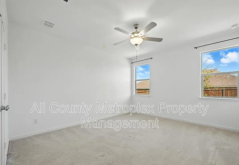 3008 Chinkapin Ln — Photo 14