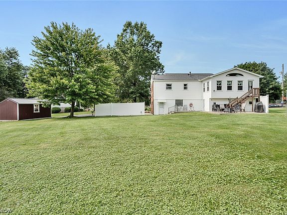 5th image of 2109 Merle Rd
