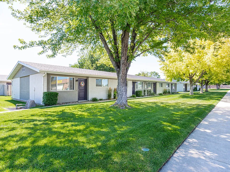 Cadence Apartment Homes