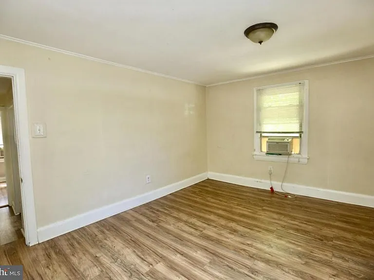 310 Ellis St — Photo 8