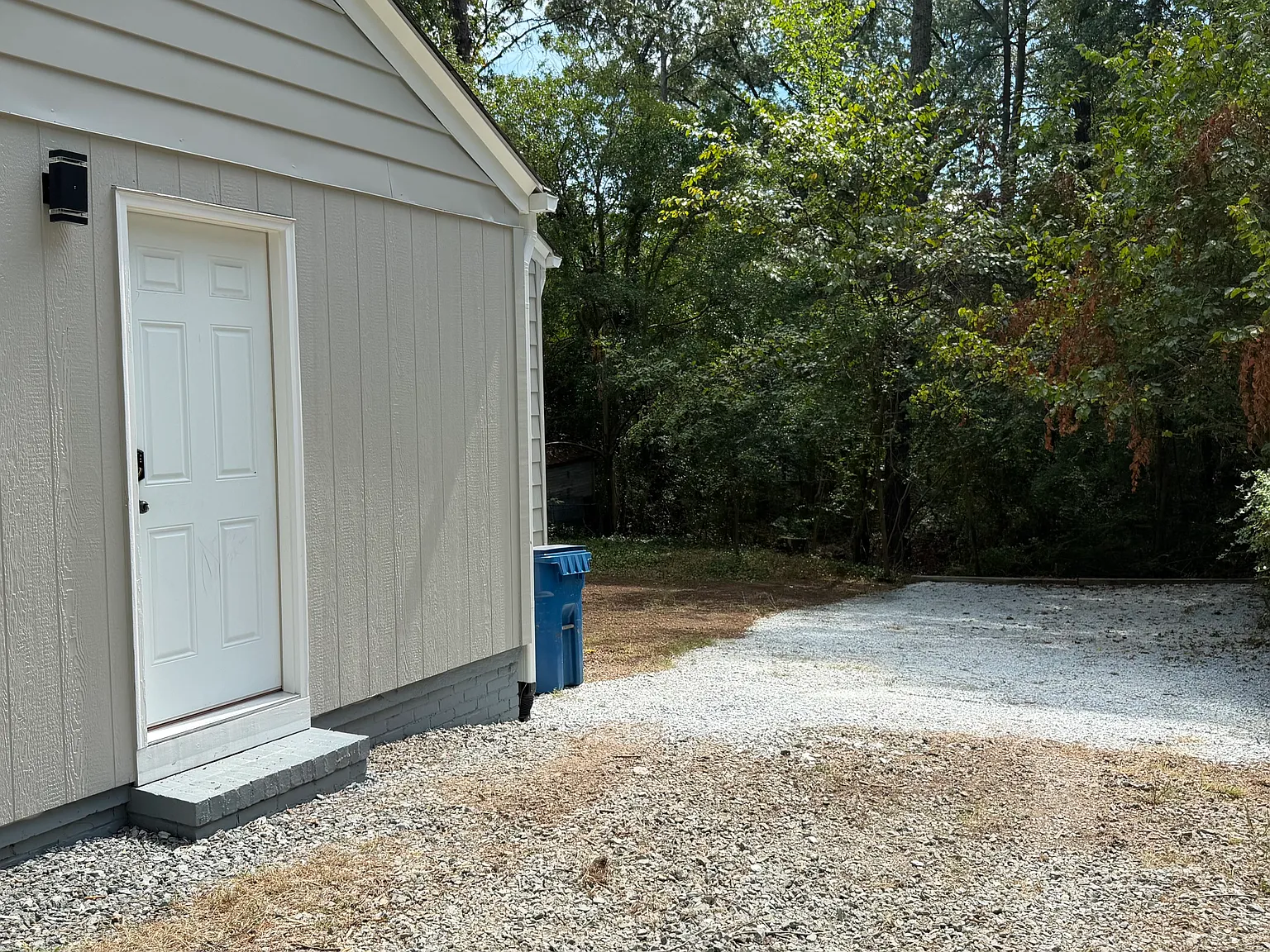 2 bed, 700 sqft, $1,700 — Photo 4