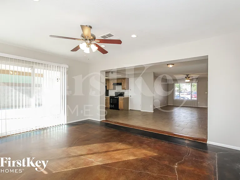 5031 W Windrose Dr — Photo 8