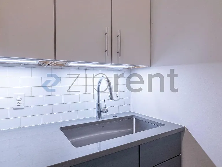1801 2nd Ave #208 — Photo 15