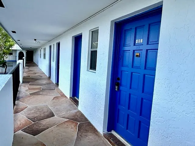 2 bed, 2.0 bath, 1130 sqft, $1,800 — Photo 2