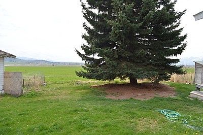 2nd image of 429 Willoughby Ln