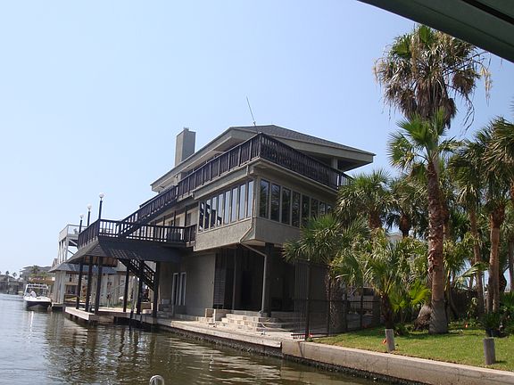 Easy Boat Docking!