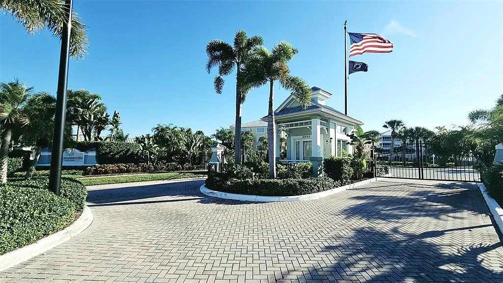 3 bed, 2.0 bath, 1729 sqft, $1,925 — Photo 4
