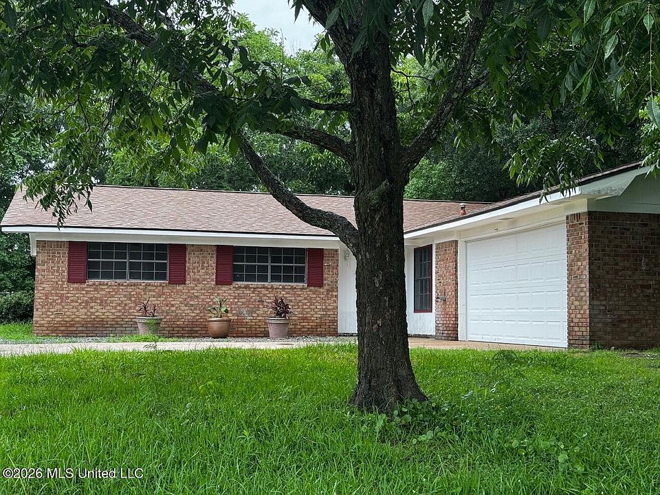 1st image of 121 Chastity Dr