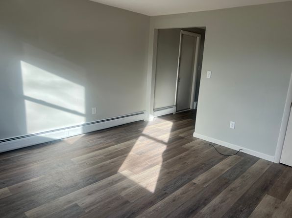 121 North Rd