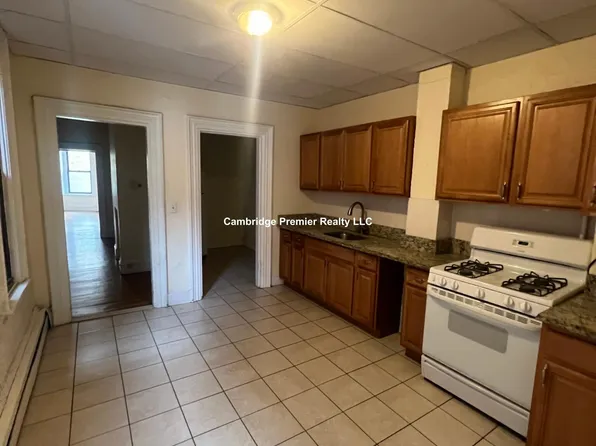 179 Harvard St #3, Cambridge, MA 02139