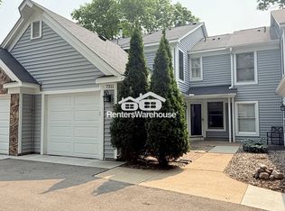 7311 Amber Ln, Eden Prairie, MN 55346