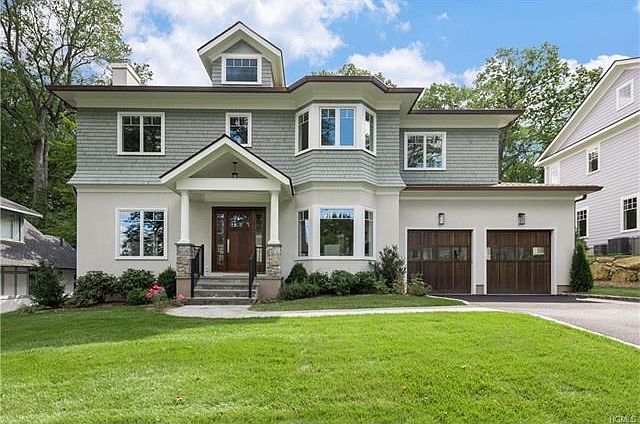 1st image of 20 Clarion Dr