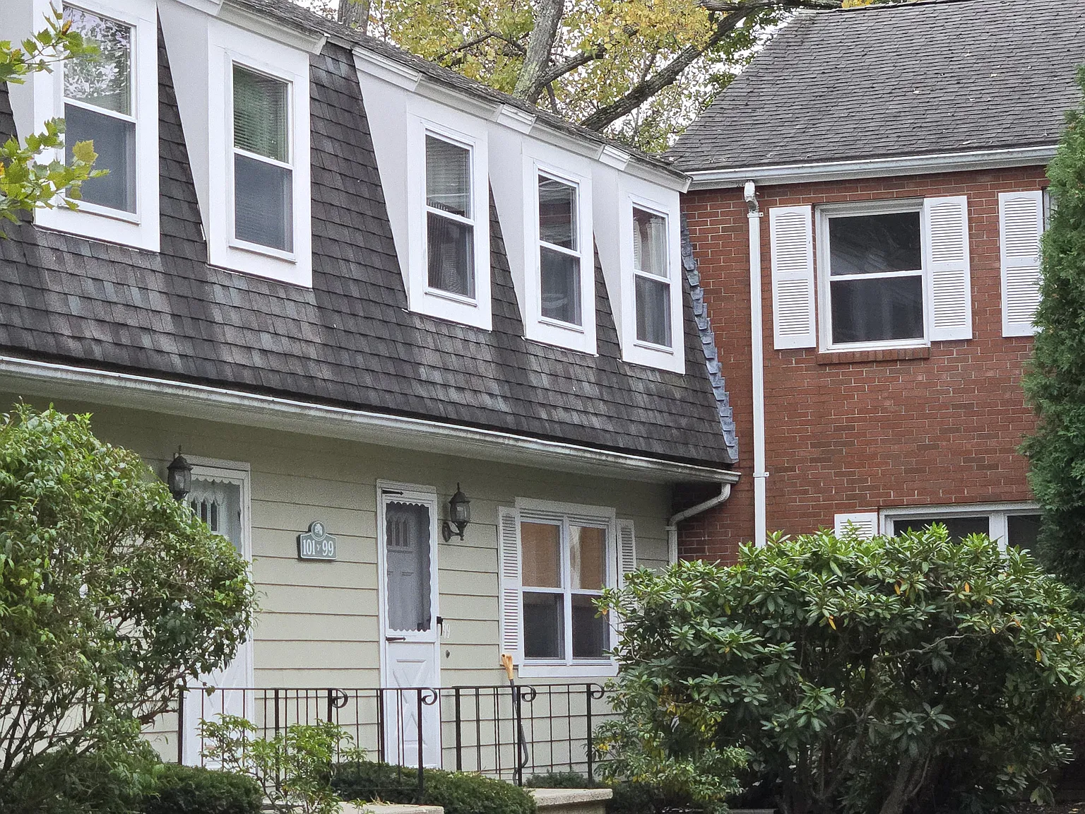 3 bed, 2.5 bath, 1528 sqft, $4,100 — Photo 2