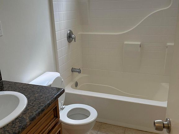 3rd image of 3651 McLaughlin Ave APT 3