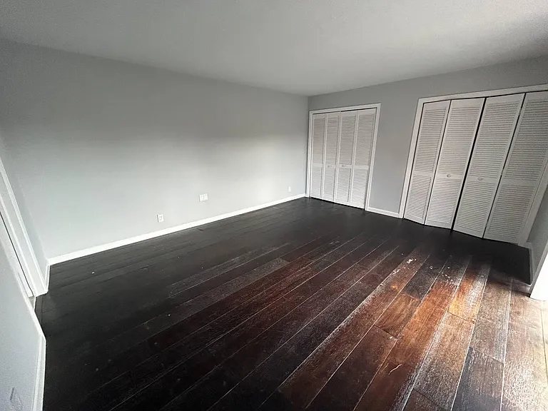1426 Oxford Ln — Photo 17