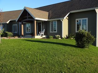 24194 Coyote Ridge Dr, Van Meter, IA 50261