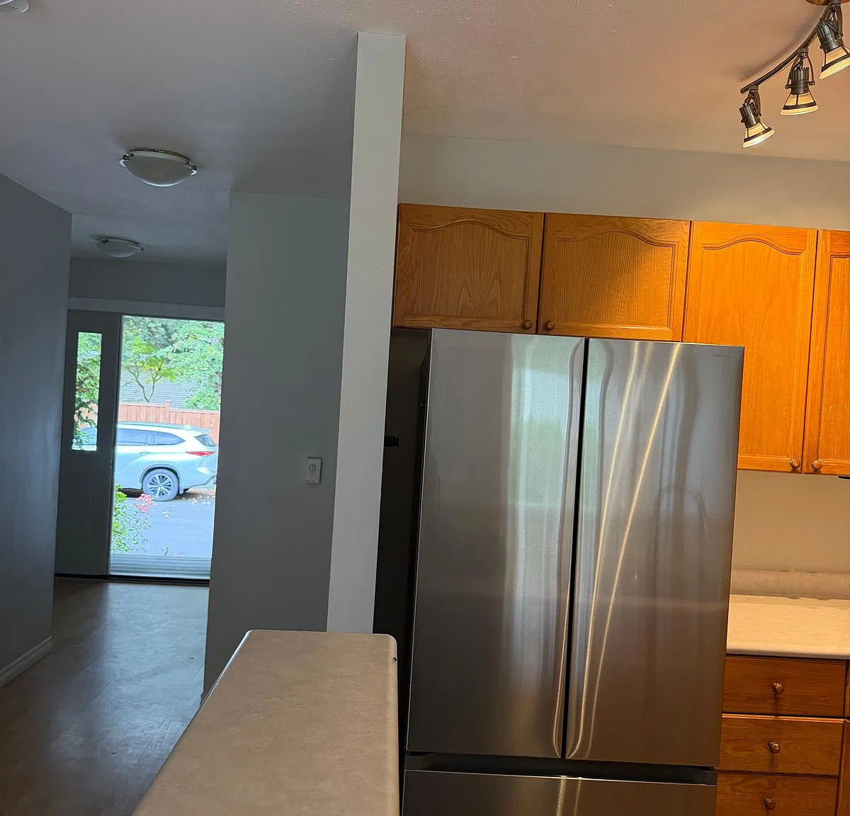 3 bed, 1.5 bath, 1200 sqft, $3,300 — Photo 1