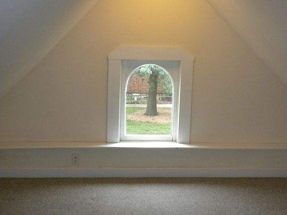 5th image of 1409 Hinkson Ave #C