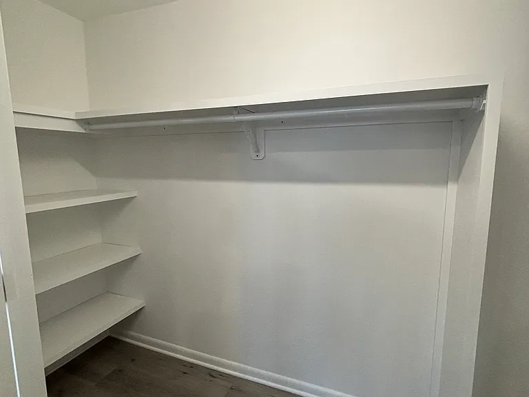 1036 Chancellor Ave #6 — Photo 9