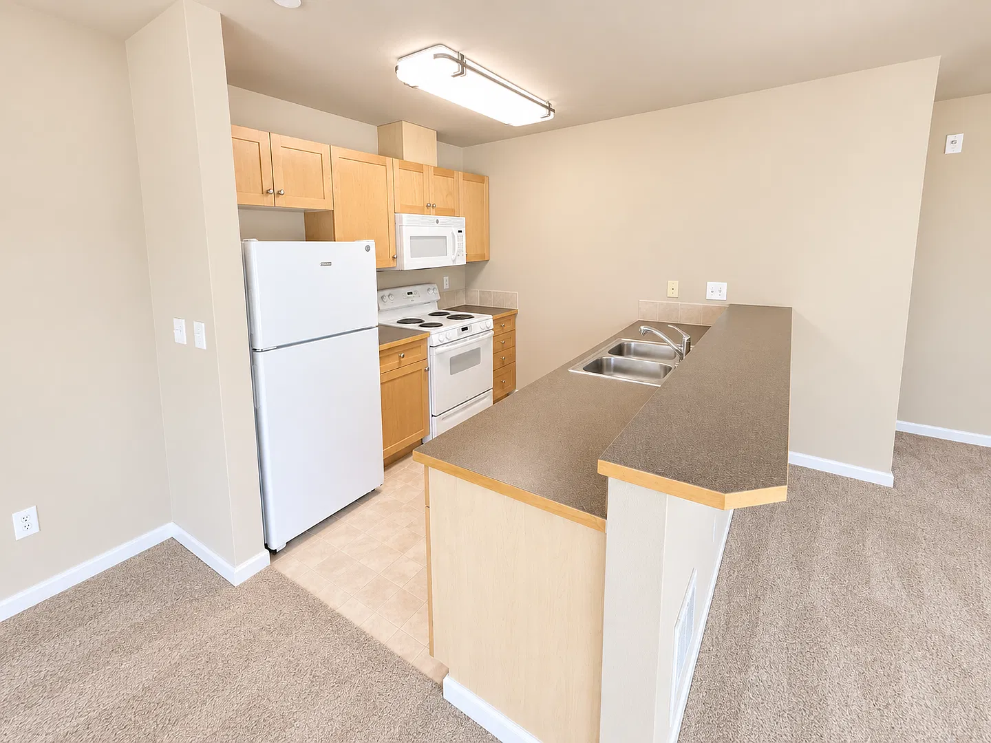 The Villa Flora Apartments — Photo 3
