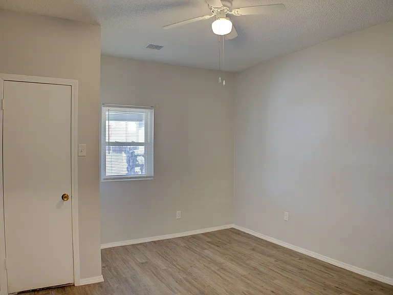 438 S 55th West Ave — Photo 20