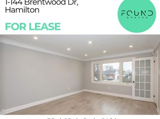 144 Brentwood Dr #1, Hamilton, ON L8T3W6