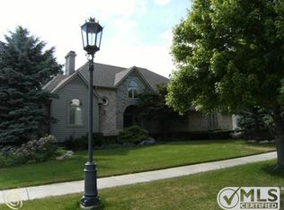 997 McDonald Dr, Northville, MI 48167
