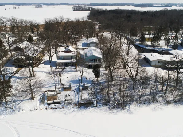 1752 Kings Oak Rd, Kansasville, WI 53139