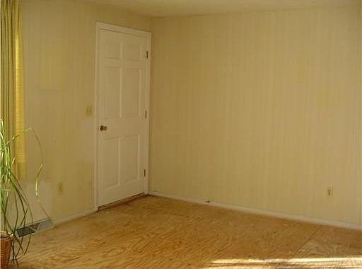 2nd image of 72 Tanglewood Dr