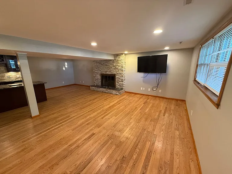 2500 Bluff Blvd — Photo 52