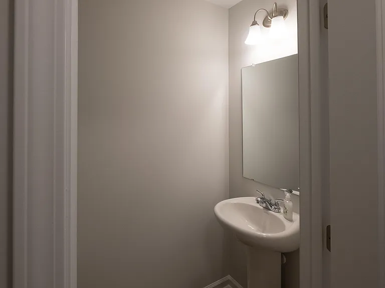 815 N Desert Orchard Ln — Photo 3