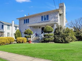 26 Belle Pl, Neptune City, NJ 07753