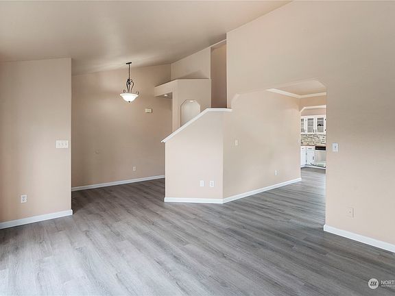 5th image of 8022 184th Street Ct E