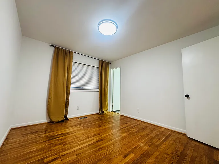 1216 W Leigh St — Photo 18
