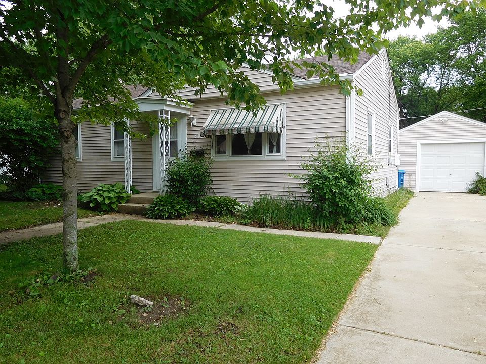1st image of 303 Westgate Dr