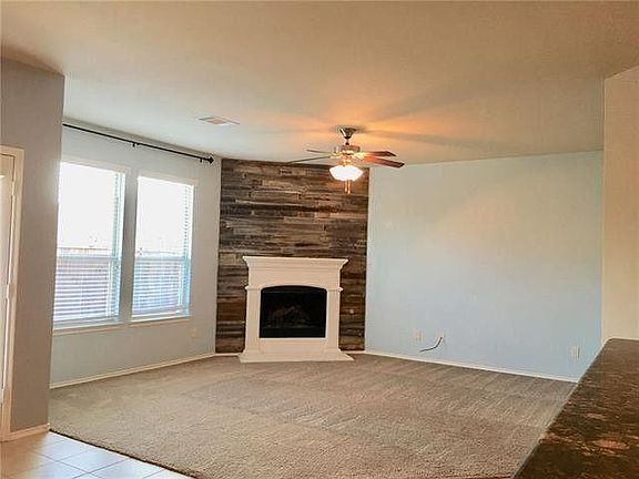 3rd image of 1205 Dickenson Dr