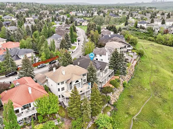 148 E Scenic Ridge Cres NW, Calgary, AB T3L 1V7