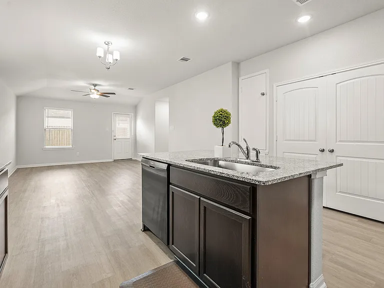 5345 Basquiat Dr — Photo 5